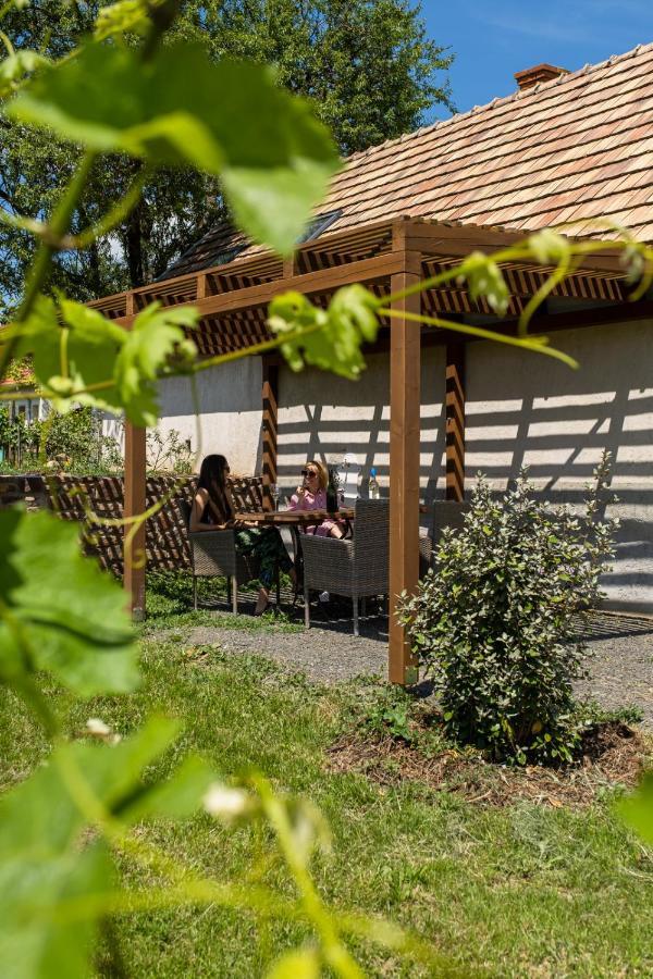 Tagyon Birtok Mandula Apartmanhaz Exteriör bild